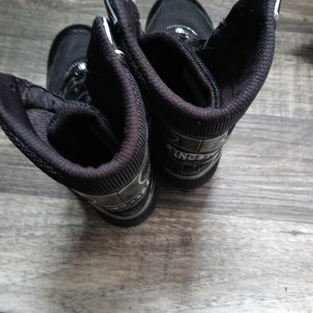 Boots - Picture 4 of 6